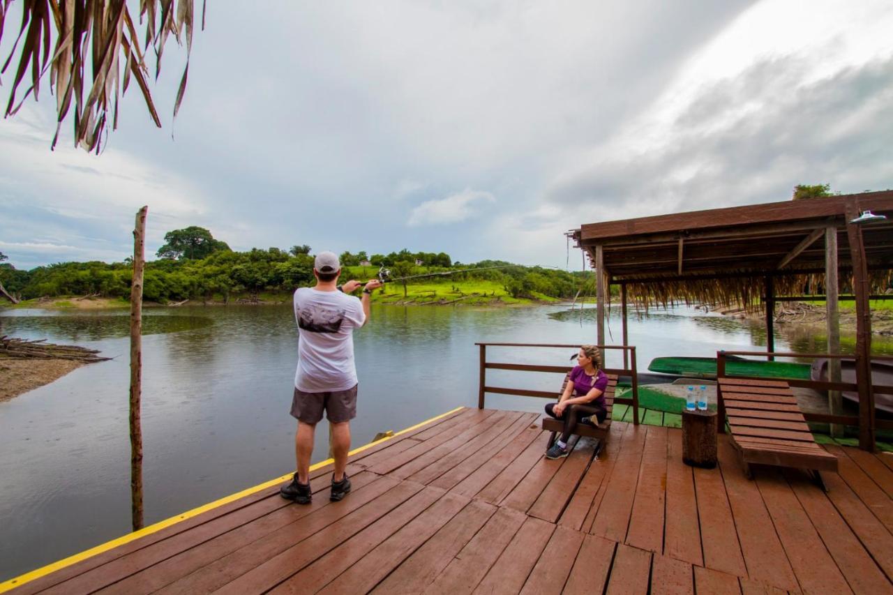 Amazon Turtle Lodge Careiro Eksteriør billede